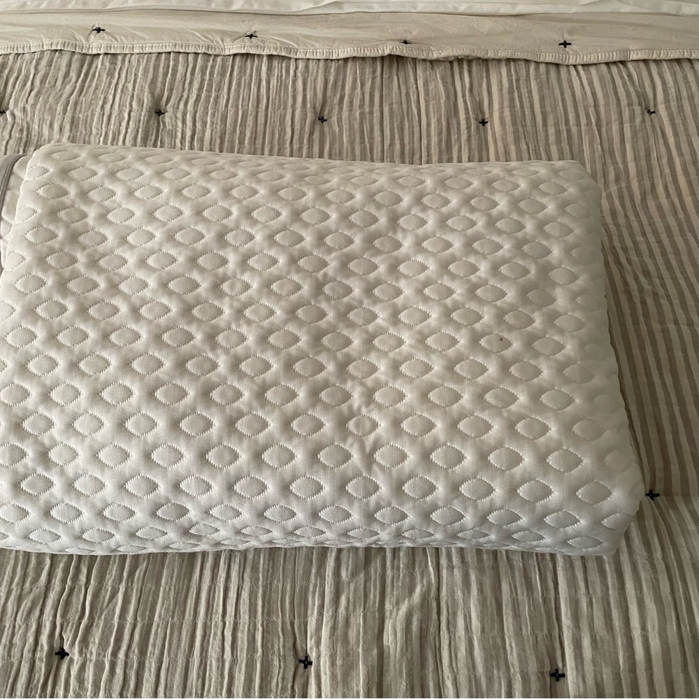 Bedgear brand mattress pad. King size.  Brand new.